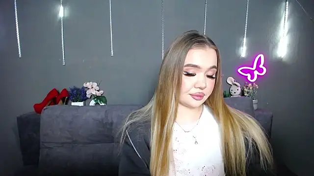 Snapshot of StacyYellig chatting on April 17, 8:33 pm StacyYellig online show from April 17, 8:33 pm