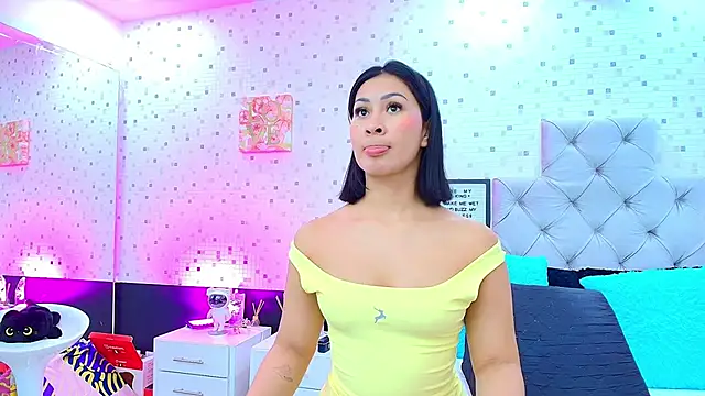 JulietaReyess online show from June 16, 12:05 pm