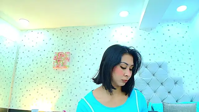 JulietaReyess online show from June 12, 11:52 am