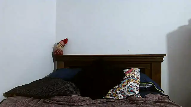 Snapshot of AngelinaPaker chatting on February 5, 1:54 pm AngelinaPaker online show from February 5, 1:54 pm