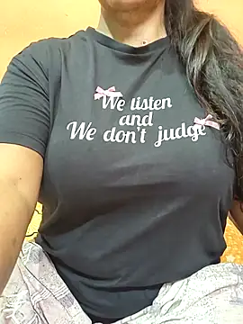 CUTE SOPHIA- online show from April 14, 1:10 am