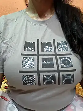 CUTE SOPHIA- online show from April 26, 1:25 am