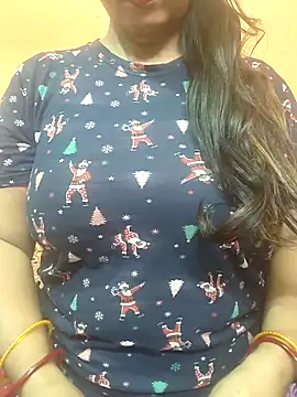 CUTE SOPHIA- online show from March 8, 8:45 pm