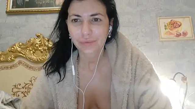 StunnigArt online show from June 8, 1:28 am