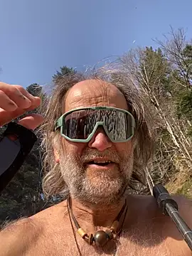 artXhibitor online show from March 8, 1:36 pm