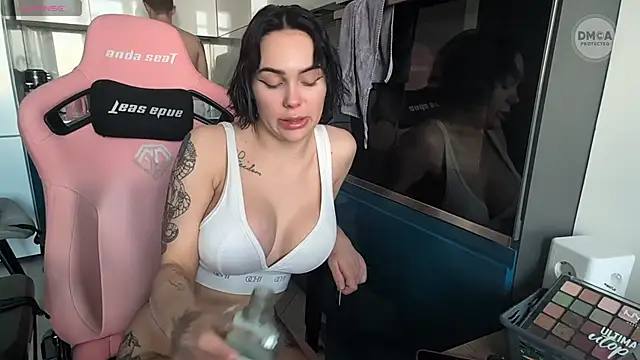 GroteskJane online show from February 28, 2:50 pm