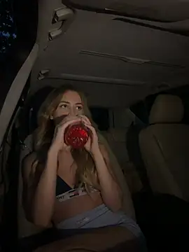 EvieEvans online show from July 18, 8:06 pm