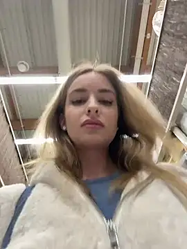 EvieEvans online show from February 20, 6:24 pm