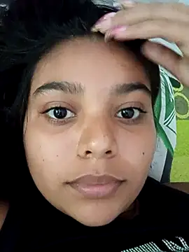 Snapshot of stefanie010 chatting on February 15, 8:12 pm stefanie010 online show from February 15, 8:12 pm