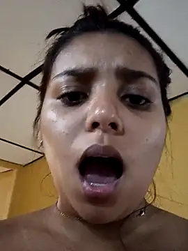 stefanie010 online show from February 2, 7:13 pm