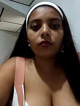 Snapshot of stefanie010 chatting on February 11, 6:55 pm stefanie010 online show from February 11, 6:55 pm