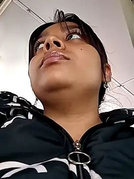 Snapshot of stefanie010 chatting on January 29, 2:21 pm stefanie010 online show from January 29, 2:21 pm