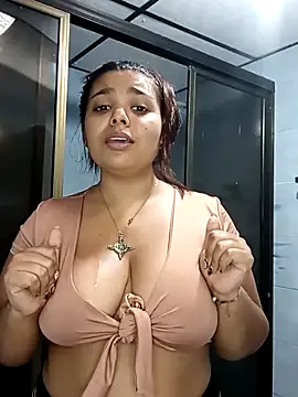 stefanie010 online show from February 4, 7:09 pm