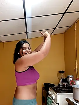 stefanie010 online show from May 8, 3:16 pm
