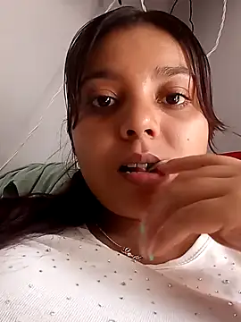 Snapshot of stefanie010 chatting on January 22, 2:56 pm stefanie010 online show from January 22, 2:56 pm