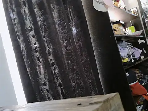 Snapshot of stefanie010 chatting on December 1, 5:36 pm stefanie010 online show from December 1, 5:36 pm