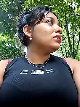 Snapshot of stefanie010 chatting on January 12, 3:25 pm stefanie010 online show from January 12, 3:25 pm