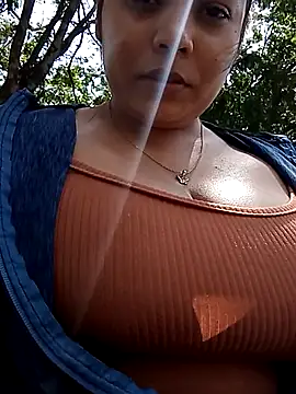 Snapshot of stefanie010 chatting on December 14, 5:07 pm stefanie010 online show from December 14, 5:07 pm