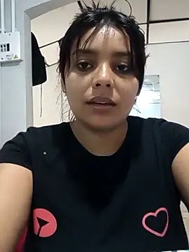 Snapshot of stefanie010 chatting on February 13, 3:24 pm stefanie010 online show from February 13, 3:24 pm