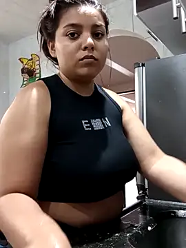 Snapshot of stefanie010 chatting on October 4, 7:48 pm stefanie010 online show from October 4, 7:48 pm