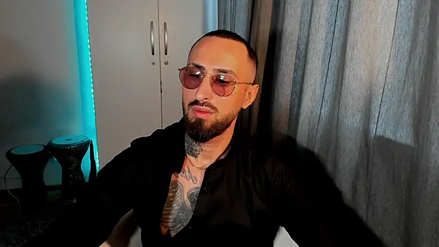 Baddfuckerr online show from February 3, 8:46 am