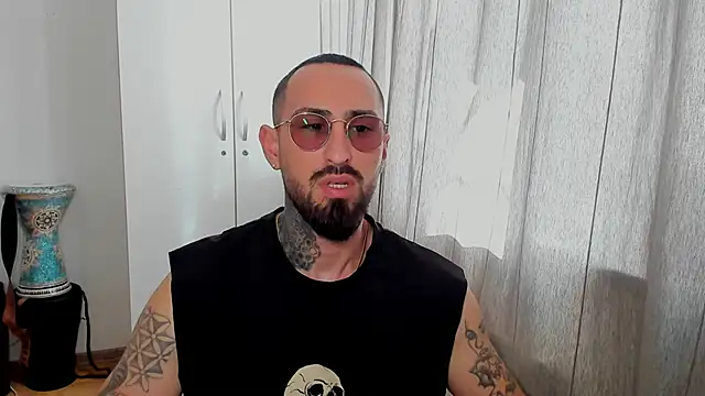 Baddfuckerr online show from January 20, 11:56 am