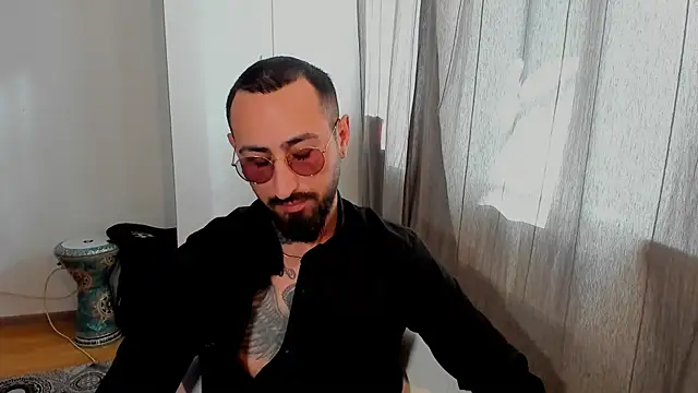 Baddfuckerr online show from January 28, 12:00 pm
