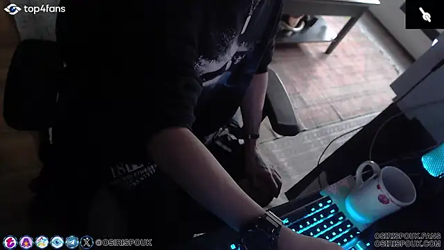 osirispouk online show from December 19, 7:29 pm