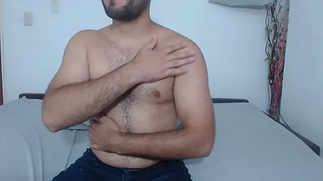 Snapshot of _Araboys_ chatting on June 14, 4:52 pm Araboys online show from June 14, 4:52 pm