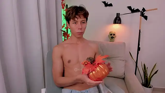 kim lian21 online show from October 8, 12:17 pm