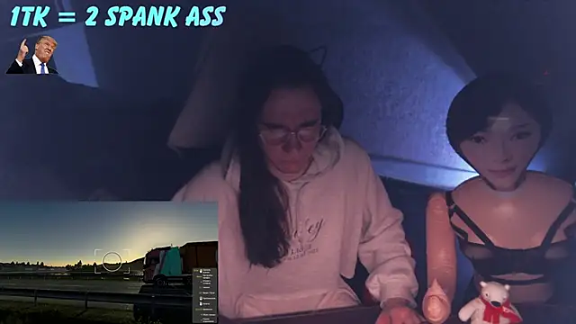 izilizi 23 online show from March 29, 7:15 pm