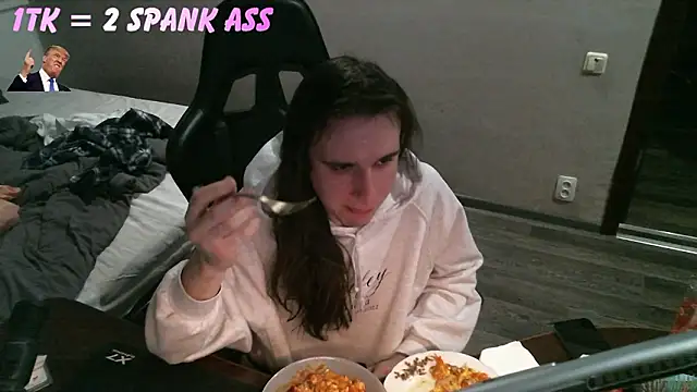 izilizi 23 online show from March 24, 4:51 pm