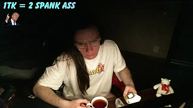 izilizi 23 online show from April 10, 8:27 pm