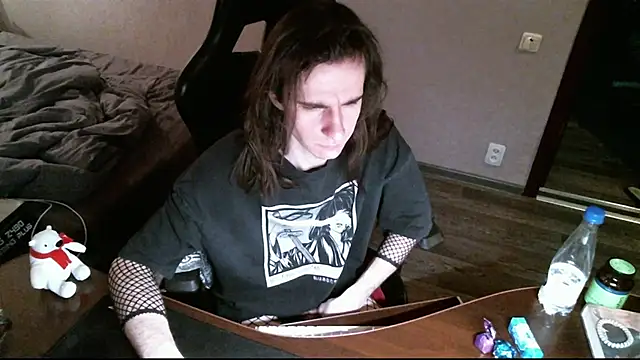 Snapshot of izilizi_23 chatting on February 14, 5:14 pm izilizi 23 online show from February 14, 5:14 pm