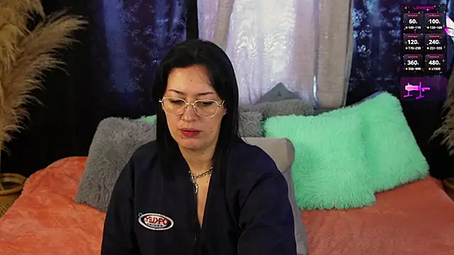 Snapshot of isaibanez chatting on February 25, 4:25 pm isaibanez online show from February 25, 4:25 pm