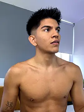 santiago 01 online show from November 28, 9:04 pm