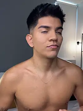 santiago 01 online show from February 21, 9:50 pm