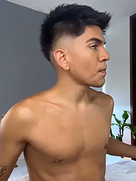 santiago 01 online show from December 16, 8:24 pm