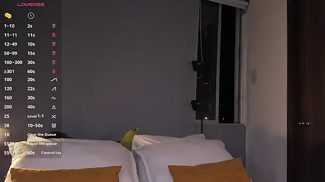 santiago 01 online show from March 14, 1:00 am