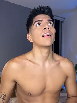 santiago 01 online show from December 19, 12:03 am