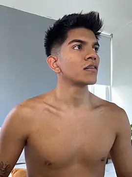 santiago 01 online show from November 29, 7:58 pm