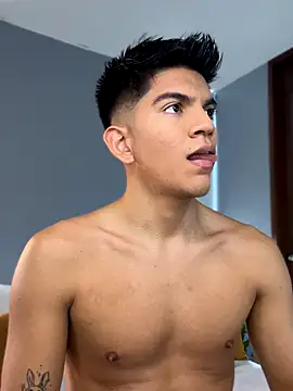 santiago 01 online show from November 8, 7:39 pm