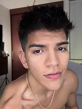 santiago 01 online show from March 19, 12:04 am