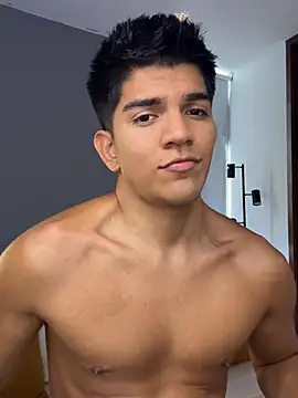 santiago 01 online show from March 4, 9:22 pm