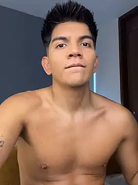 santiago 01 online show from August 6, 8:26 pm