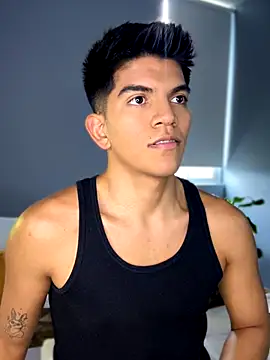santiago 01 online show from September 18, 7:17 pm