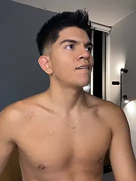 santiago 01 online show from February 21, 1:07 am