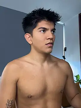 santiago 01 online show from May 24, 8:31 pm
