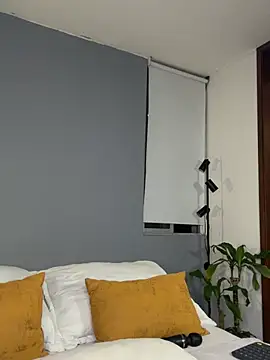 santiago 01 online show from February 13, 11:38 pm