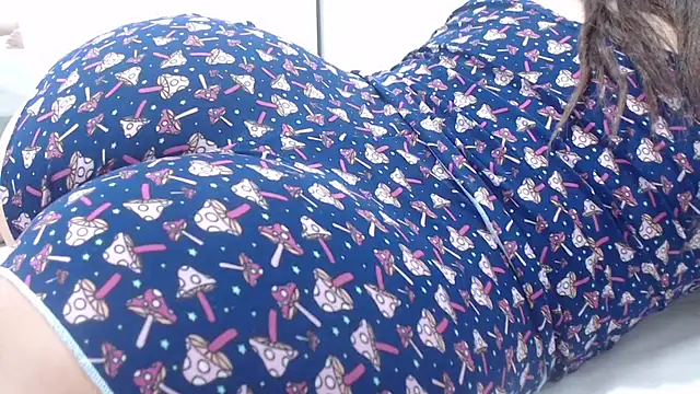 TODALINDA online show from October 30, 4:11 am